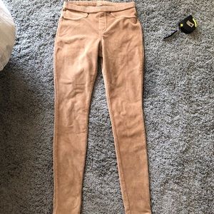 HUE nwot camel brown corduroy leggings